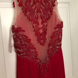 STUNNING Zoey Grey red ball gown PROM 2019